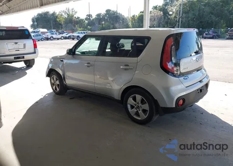 2018 Kia Soul z USA, uszkodzony, nr VIN KNDJN2A28J7507111